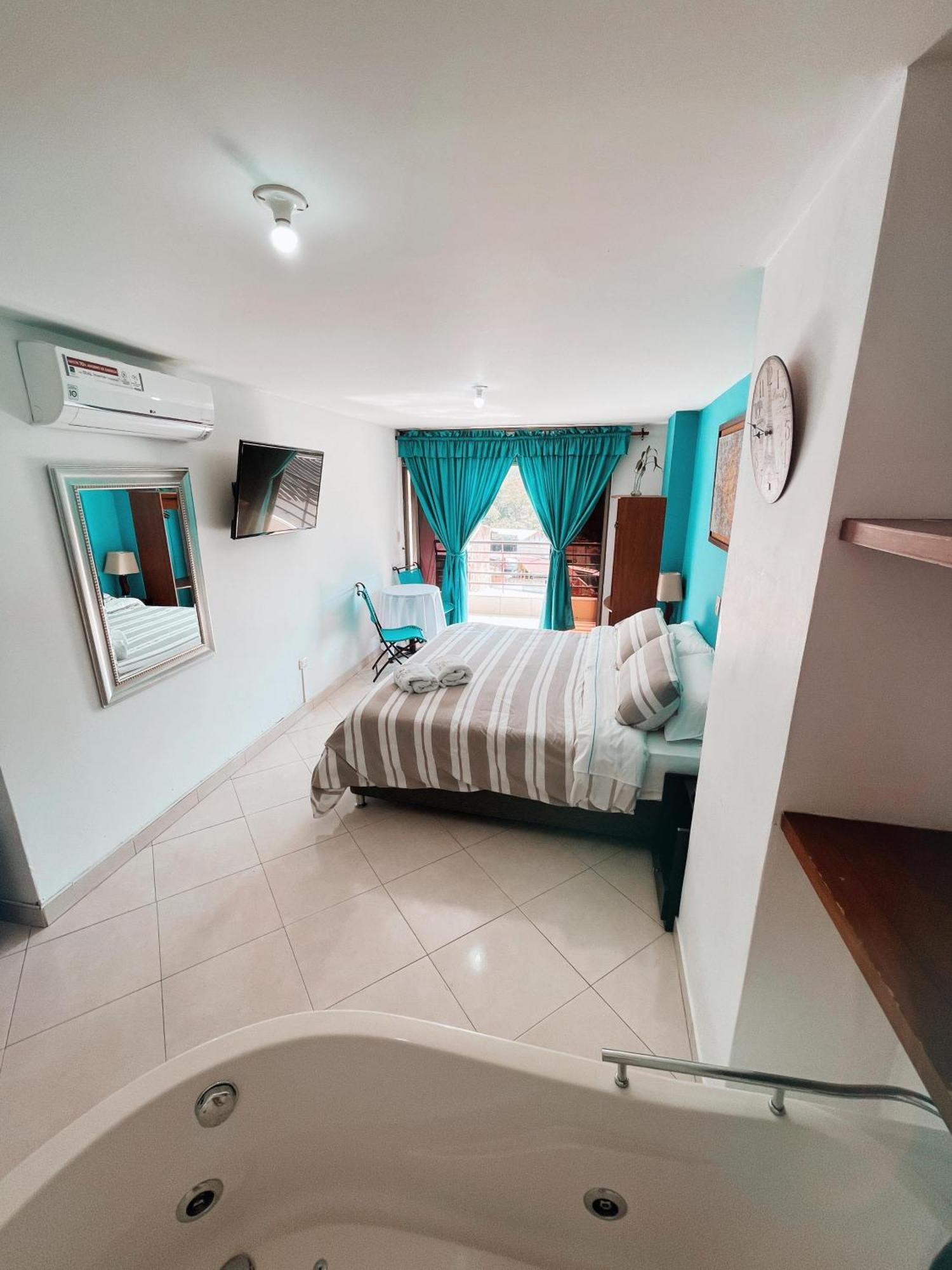 Hotel Puerto Bahia Сан-Хиль Экстерьер фото