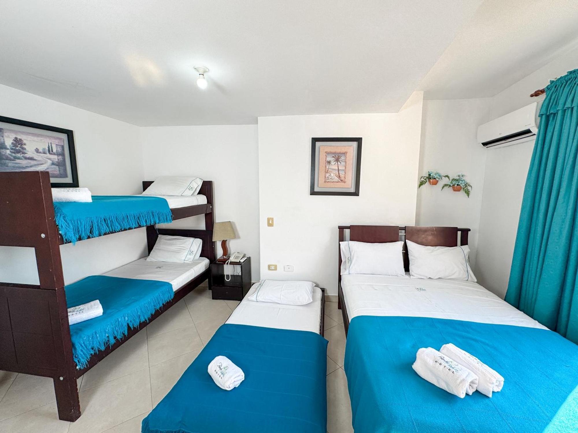 Hotel Puerto Bahia Сан-Хиль Экстерьер фото